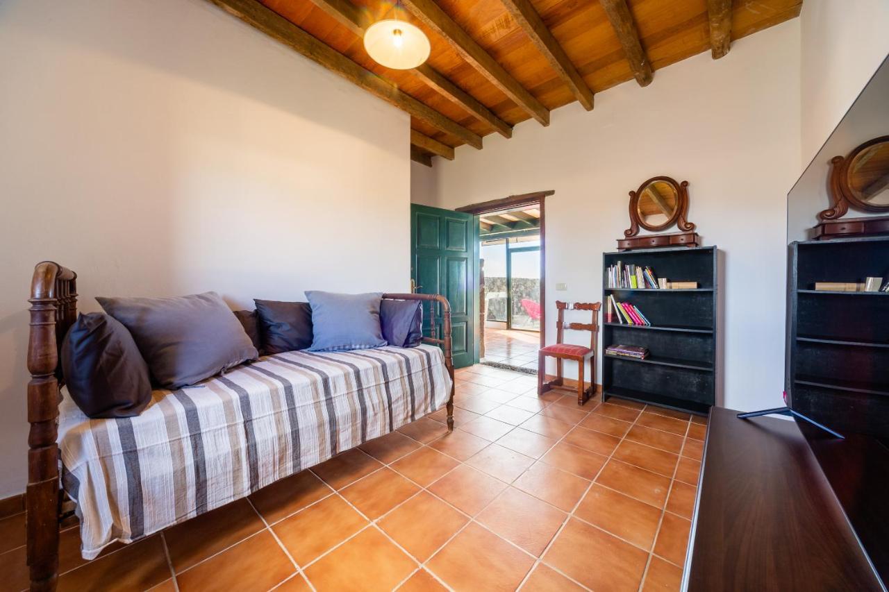 Casa "Entre Vinedos" En Masdache Villa Tías Dış mekan fotoğraf